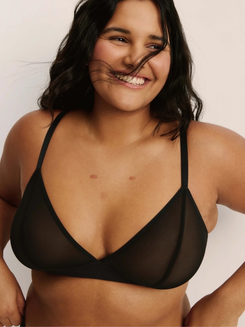 Knix Mesh Deep V Bra Black - Size M++ (34F, 34G)